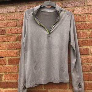 Lululemon mens long sleeve metal vent 1/2 zip. Size small.